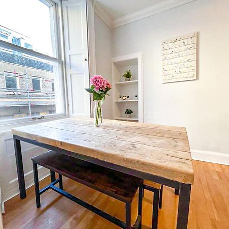 Rose Street'S Hidden Treasure- 2Bed Newly Refurbished Apt Единбург Екстер'єр фото