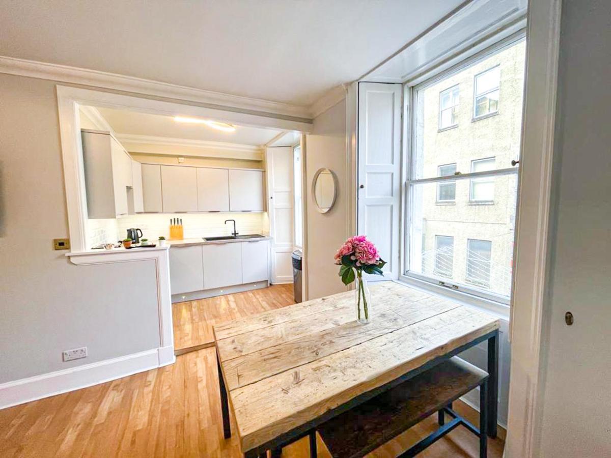 Rose Street'S Hidden Treasure- 2Bed Newly Refurbished Apt Единбург Екстер'єр фото