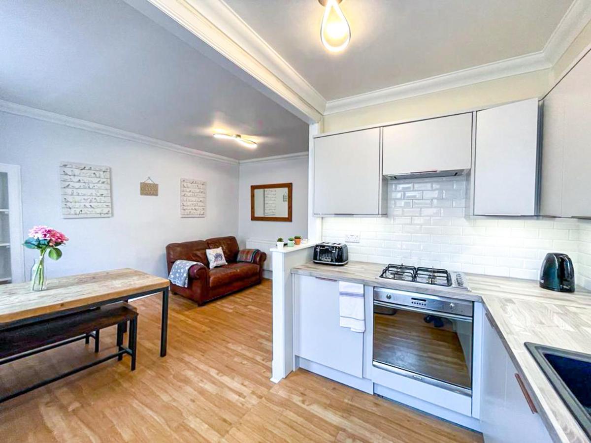 Rose Street'S Hidden Treasure- 2Bed Newly Refurbished Apt Единбург Екстер'єр фото