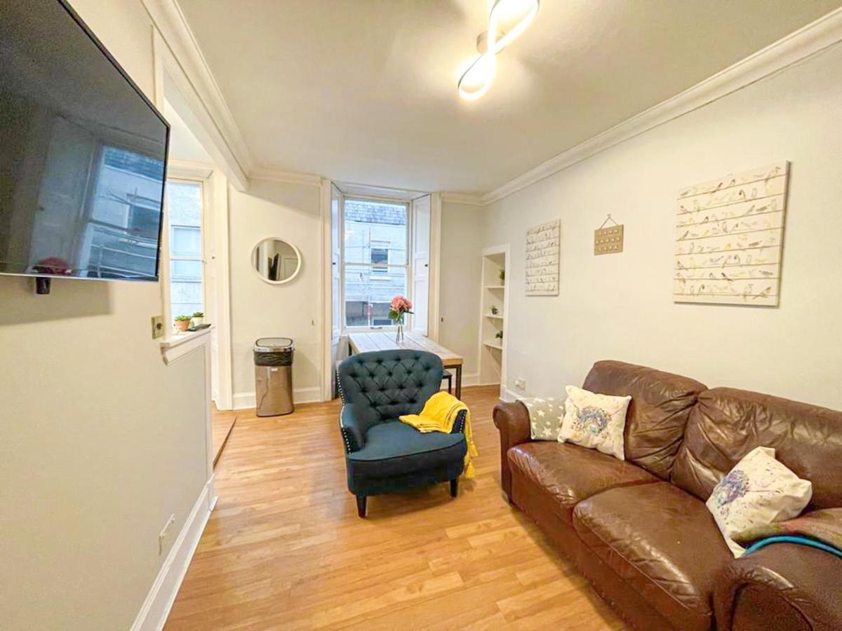 Rose Street'S Hidden Treasure- 2Bed Newly Refurbished Apt Единбург Екстер'єр фото